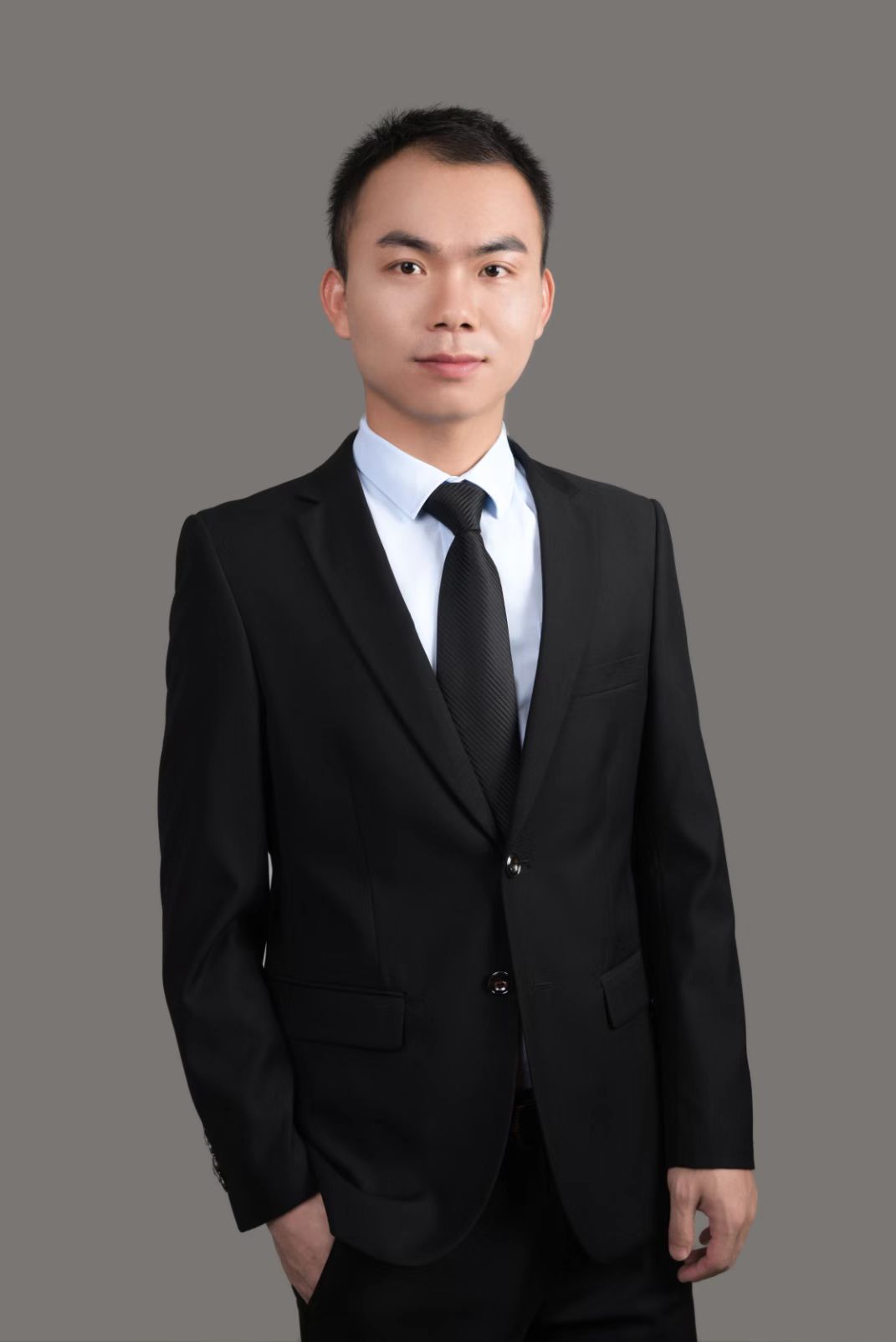 <b>杜灵杰律师</b>